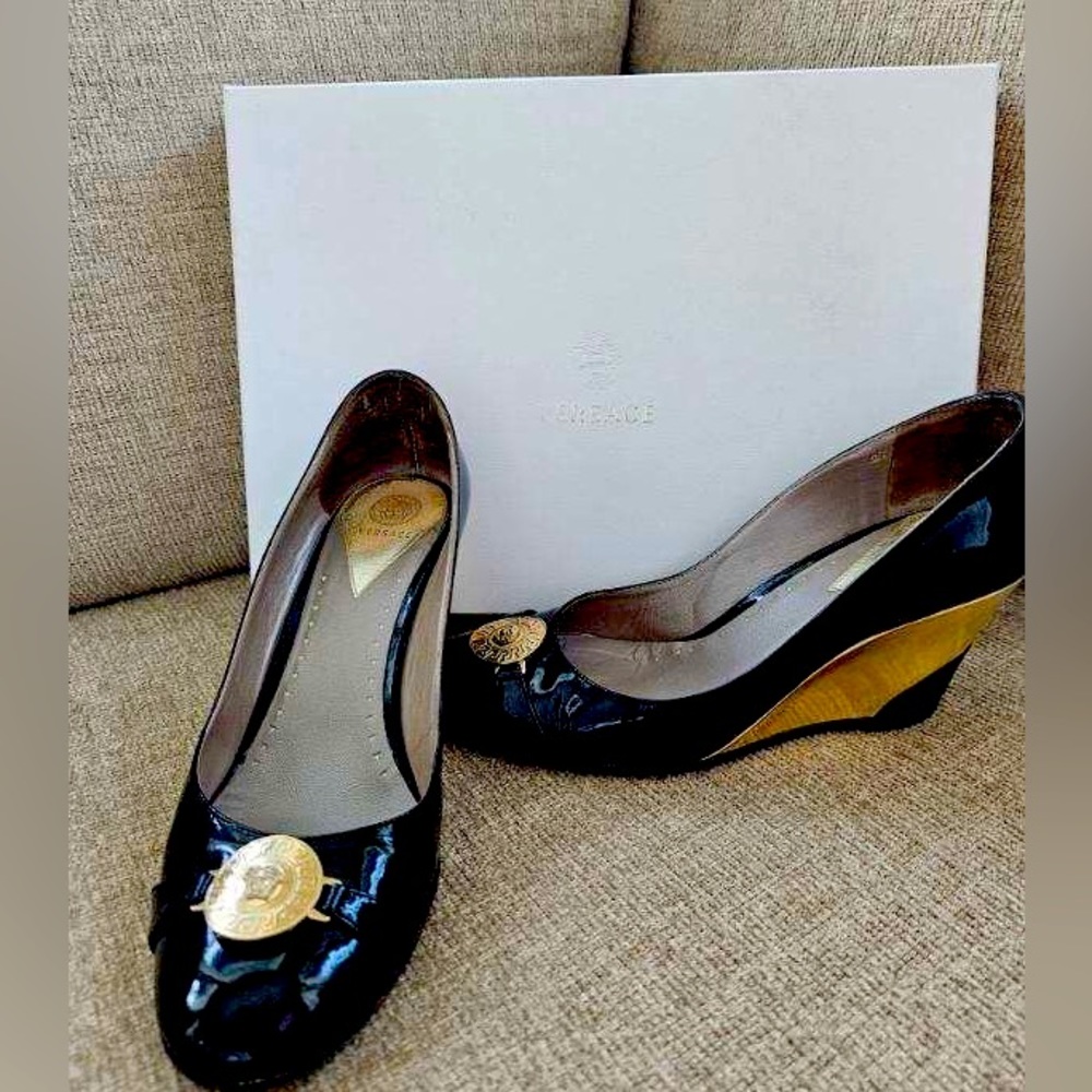Used size 37 Versace Comfy Heels
